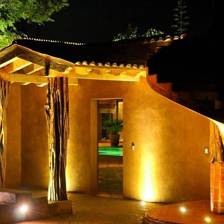 ホテル Hacienda Ucazanaztacua パツクアロ エクステリア 写真