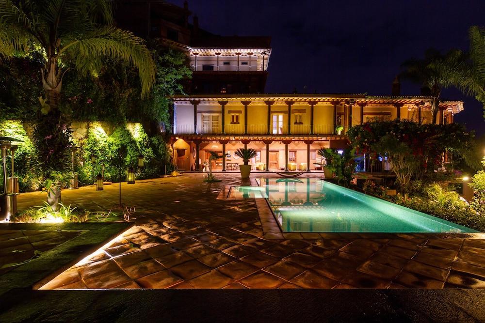 ホテル Hacienda Ucazanaztacua パツクアロ エクステリア 写真