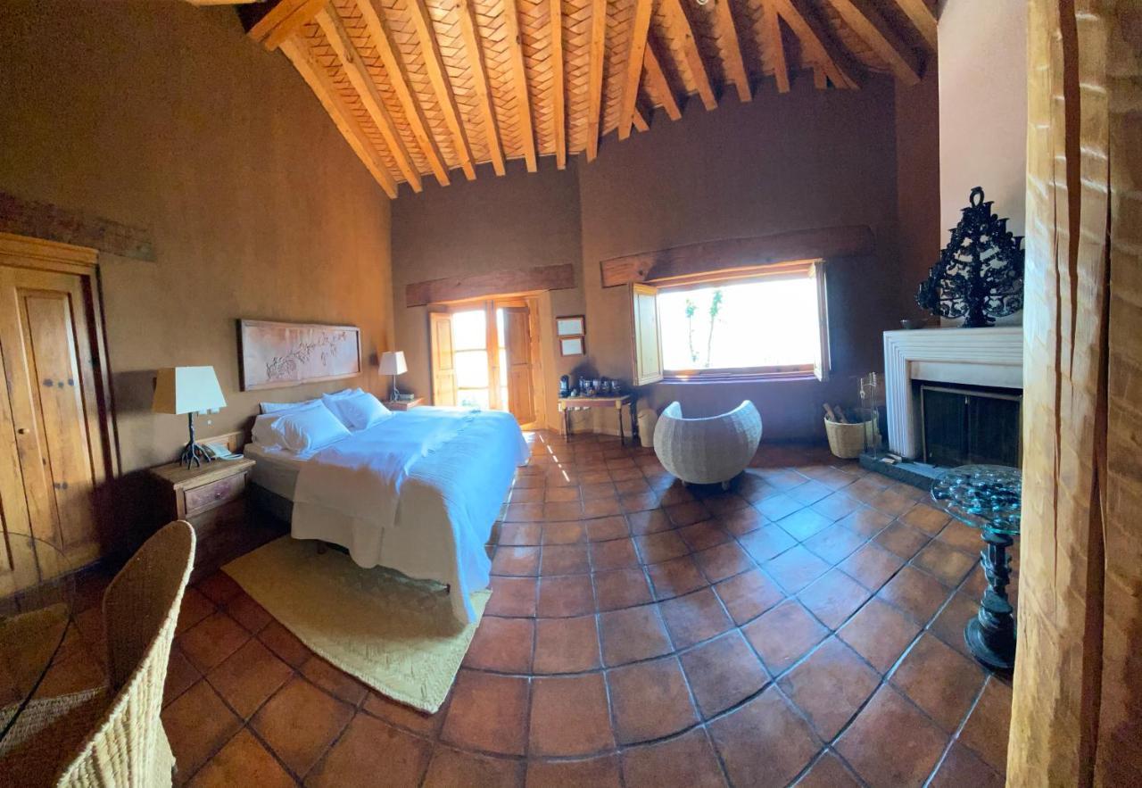 ホテル Hacienda Ucazanaztacua パツクアロ エクステリア 写真