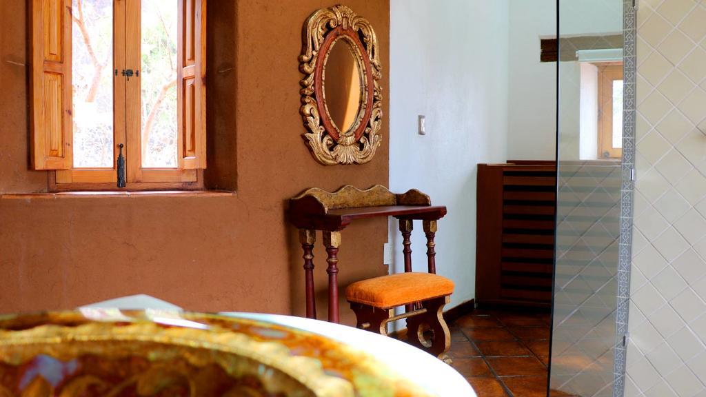 ホテル Hacienda Ucazanaztacua パツクアロ エクステリア 写真